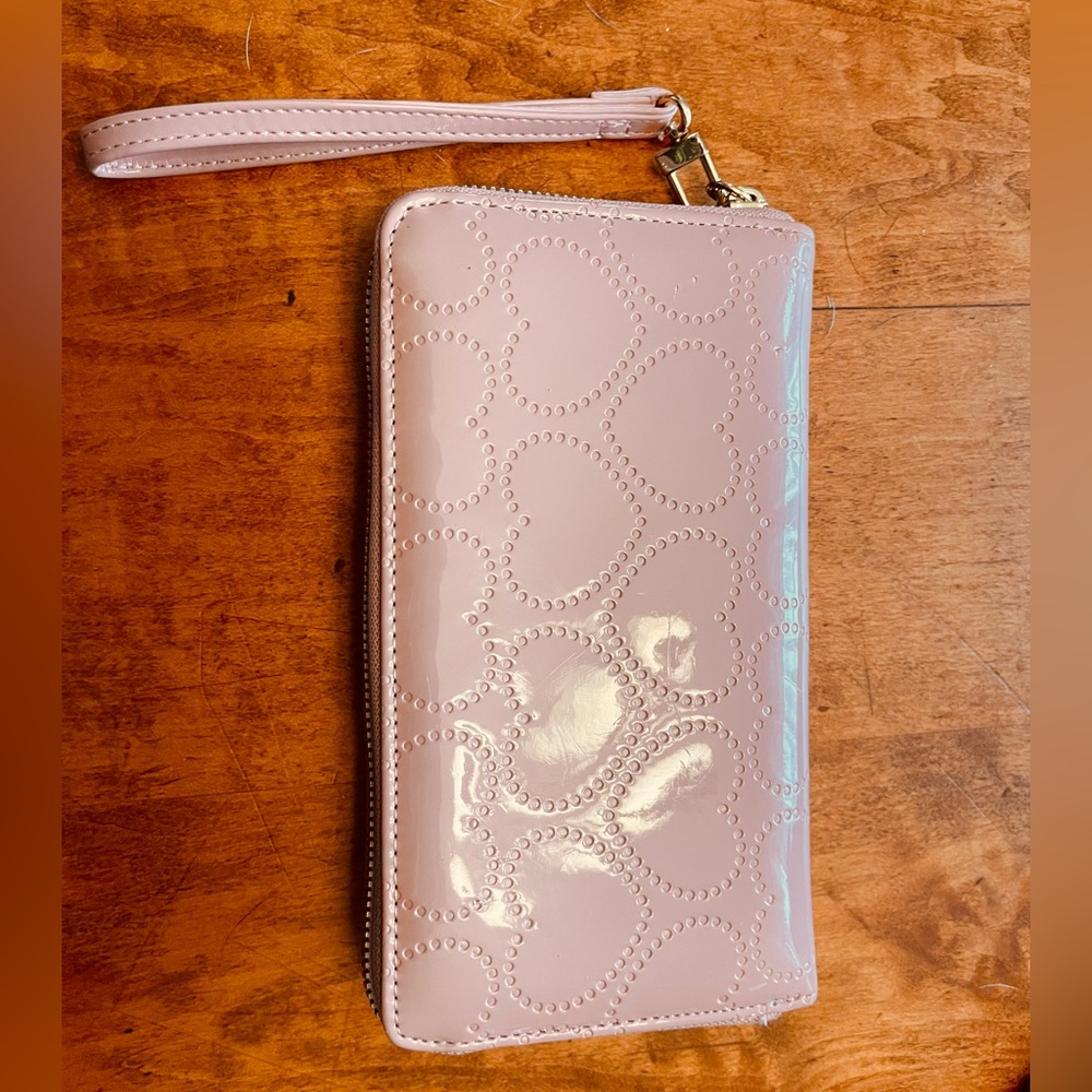 Betsey Johnson Pink Quilted Heart Wallet - Picture 10 of 10